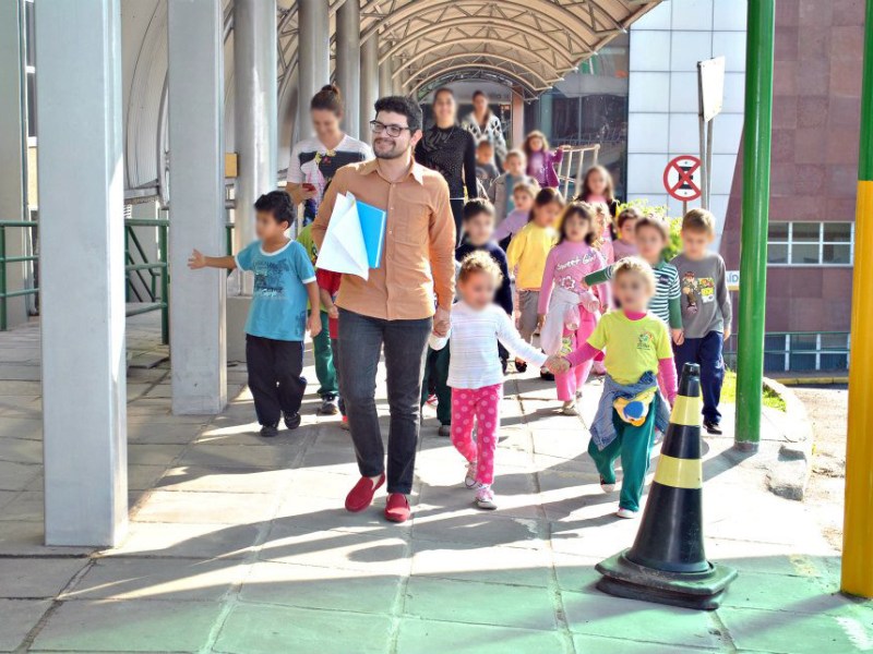 Nunca saí da escola: jornalista&nbsp;educador